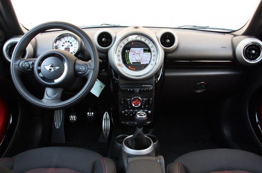 Mini Cooper Countryman 2011 года  (фото 31 из 160)